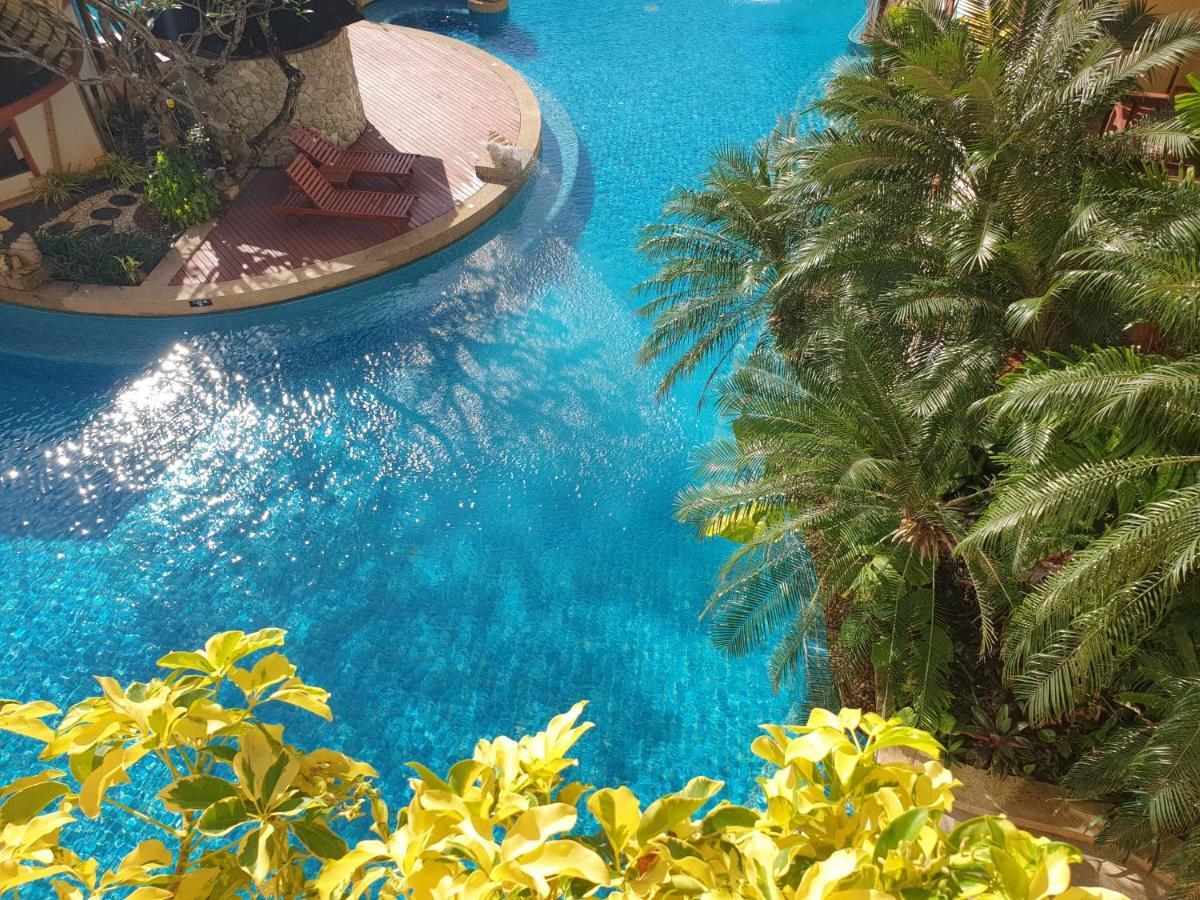 Patong Paragon Resort & Spa Sha Extra Plus Exterior foto The pool at the hotel