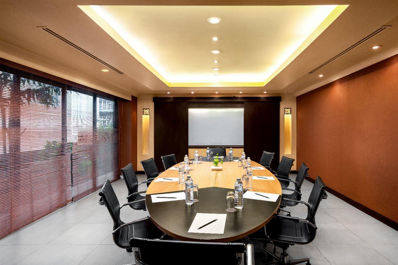 Patong Paragon Resort & Spa Sha Extra Plus Exterior foto Meeting room